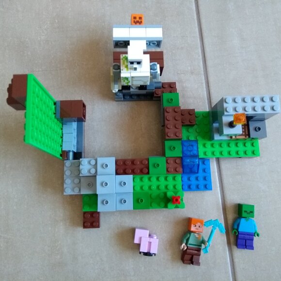 LEGO MINECRAFT THE IRON GOLEM 21123 - Picture 4 of 8